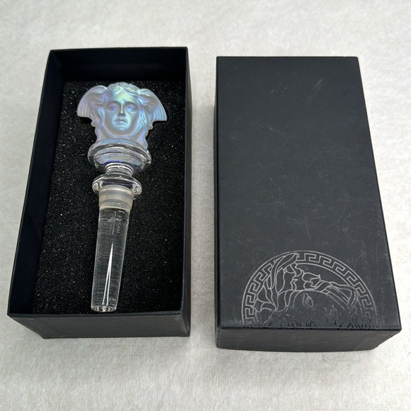VERSACE OPALESCENT RARE MEDUSA HEAD CRYSTAL BOTTLE STOPPER ROSENTHAL WITH BOX - Picture 8 of 8